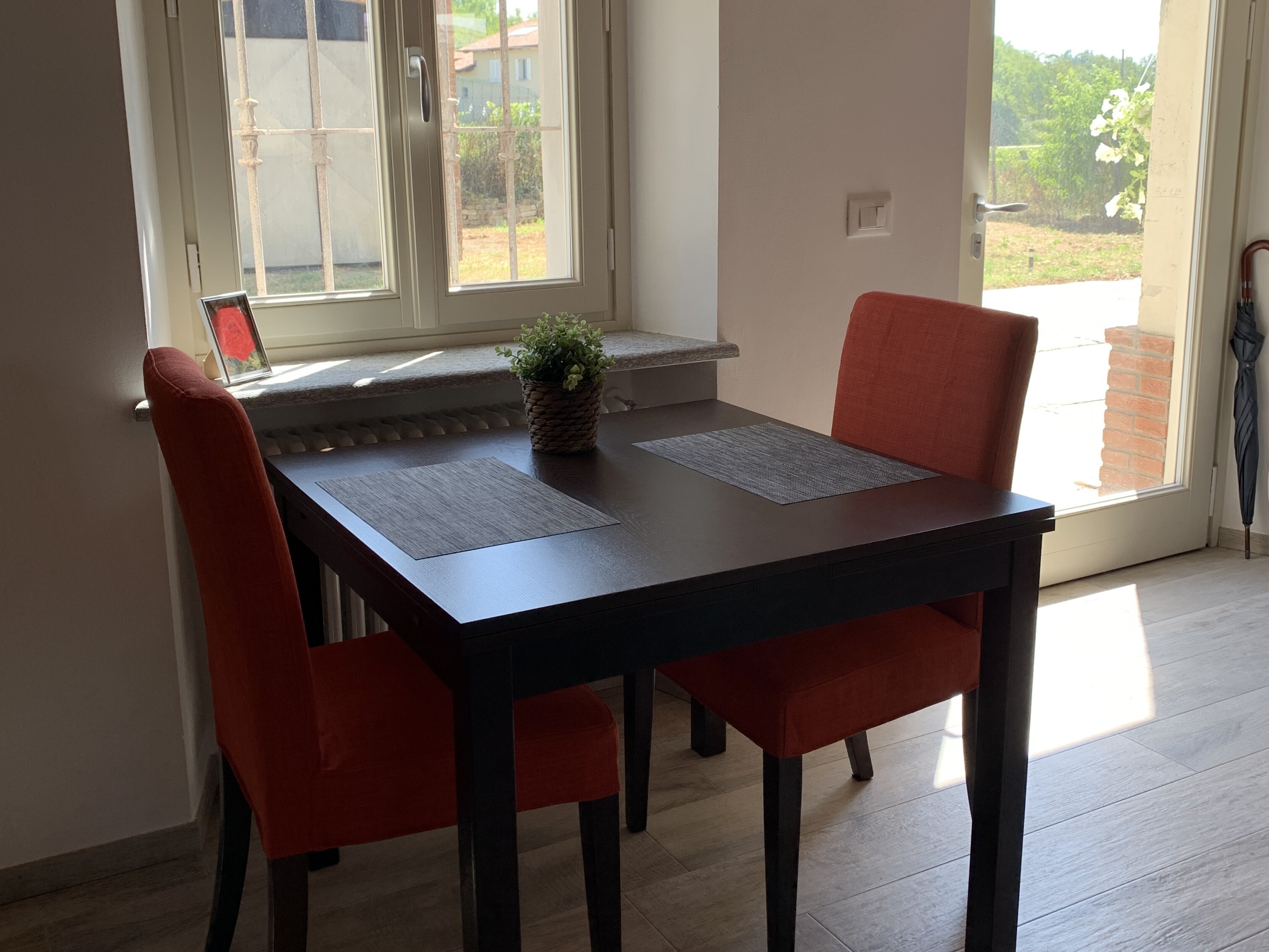 Eettafel.jpg Eettafel.jpg